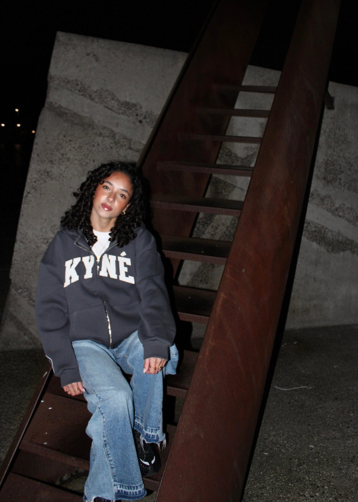 KYNE ZIP HOODIE SMOKEDBLUE